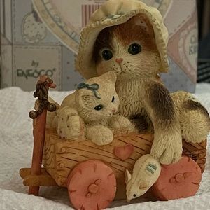 Calico kitten-Figurine-“wagon our tails for you”.